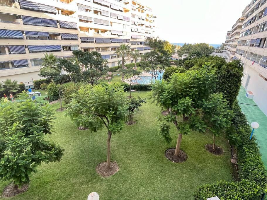 Marbella Piso En Casco Junto A Playa Piscina In Summer Season Buitenkant foto